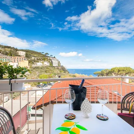 Sorrentovibes - Luxury Home Sea View & Jacuzzi In Sorrento Centre Exterior photo